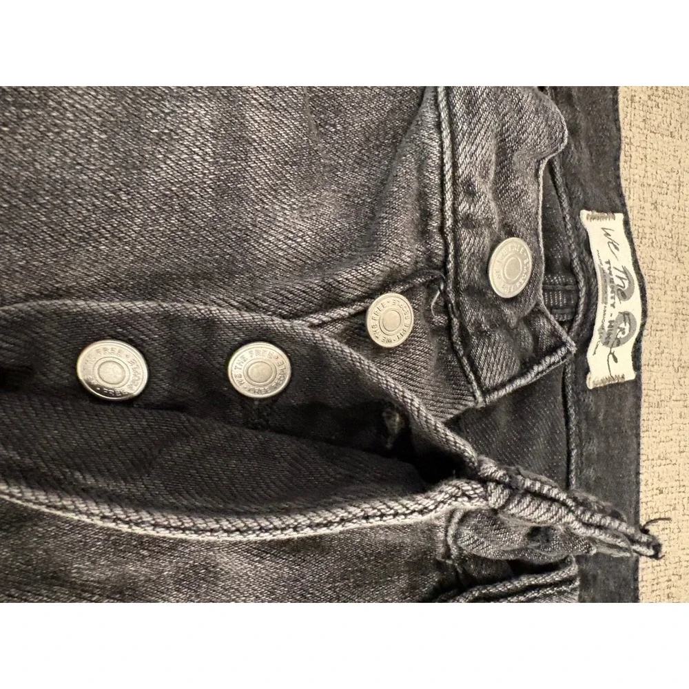 We The Free People Distressed Black Denim Shorts Frayed Cut Offs Size 29 OB66170